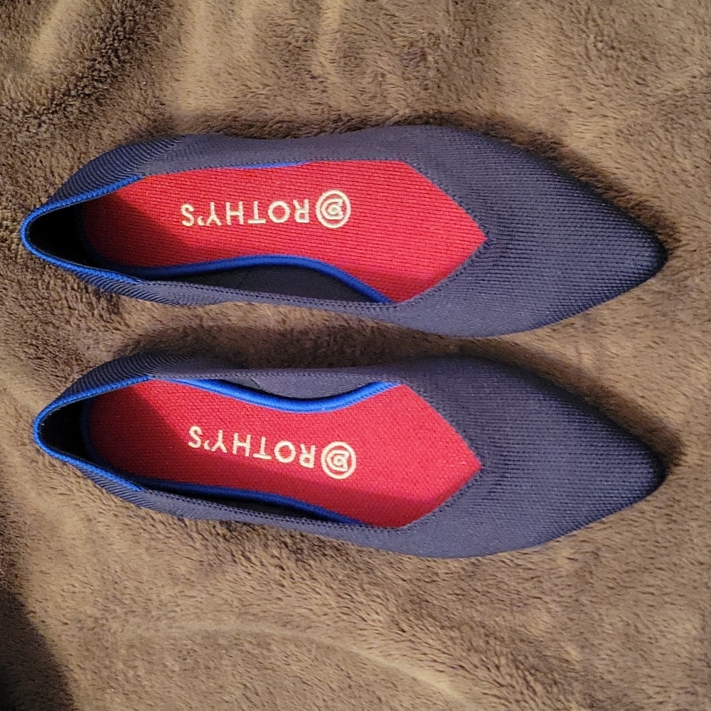 Rothy's navy blue pointed ballet shoes size 8.5